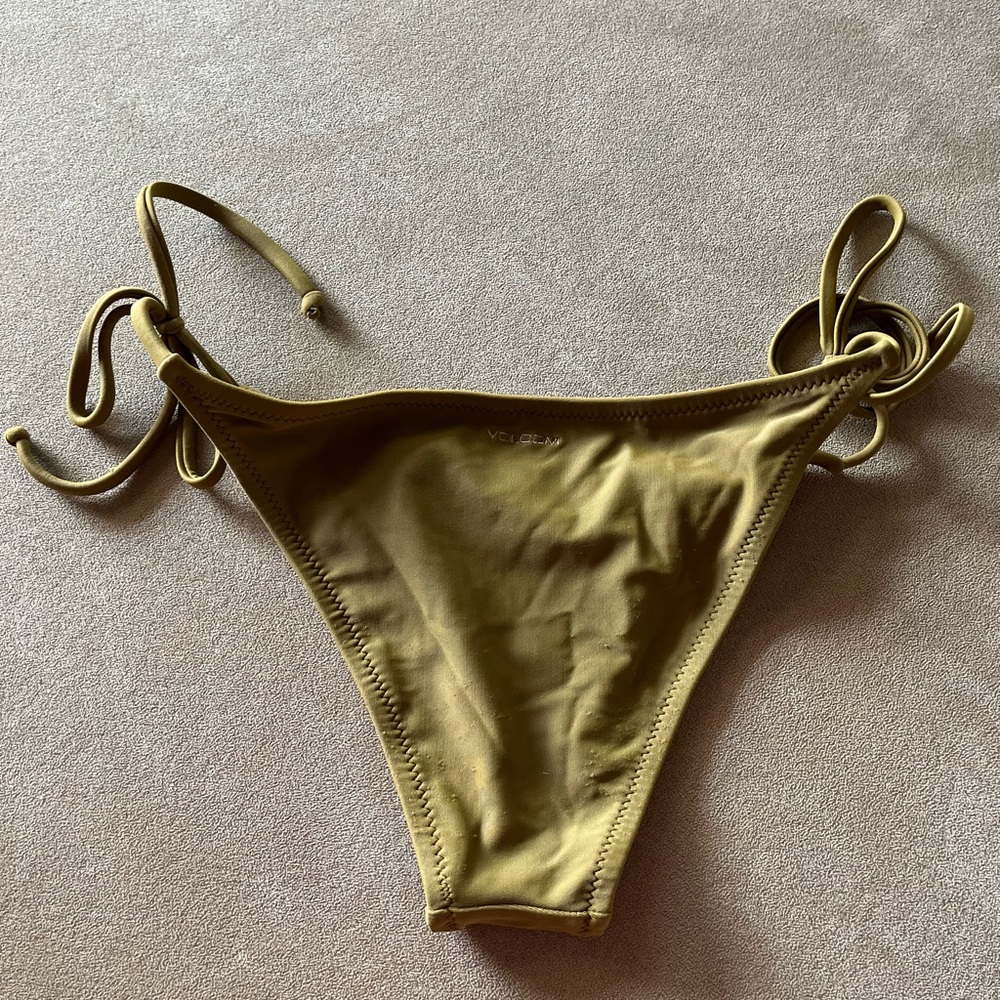 3 bikini bottoms (different brands) - Picture 8 of 8